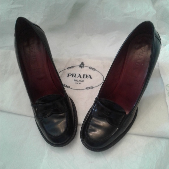 ๐ฉโ๐ป ๐ฏ Authentic Prada High Heeled 'Penny' Loafers w/shoe bag ๐ฉโ๐ป - Picture 10 of 11